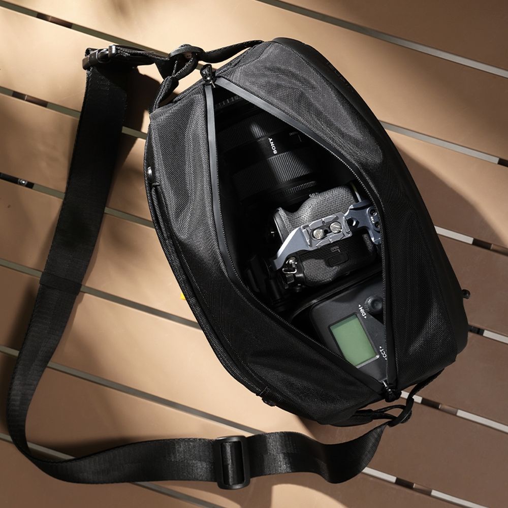Ulanzi PB038 Sling Travel Bag V2 with divider - 10 liters