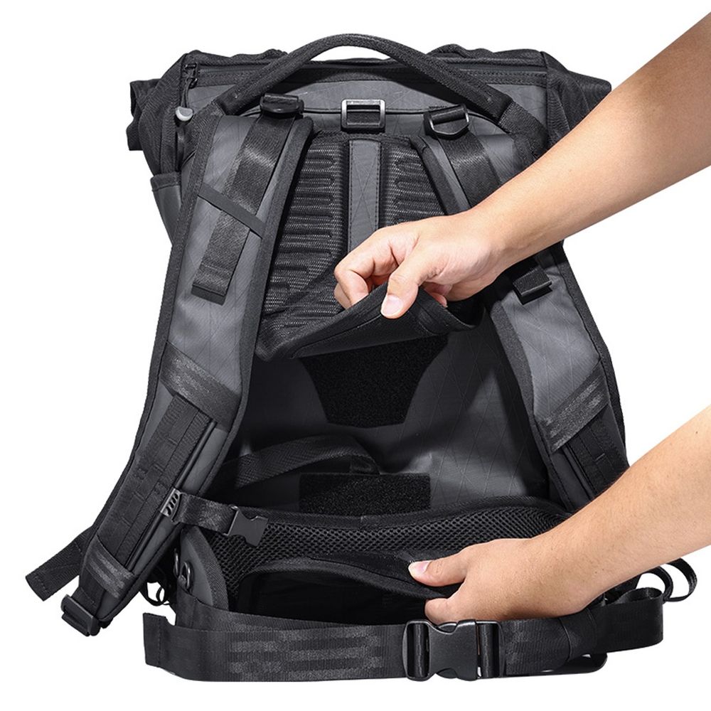 Ulanzi BT01 Business Travel Backpack 32 liters with waist strap