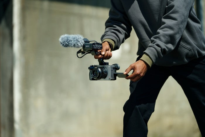 Sony FX2 Cinema Line + FE 24-105mm f/4.0G OSS
