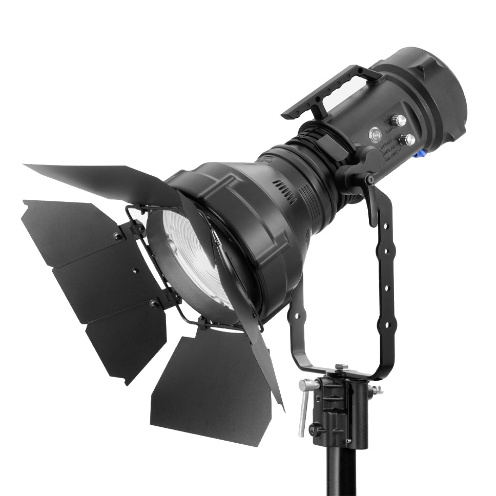Maxima Maxima 6 MKII LED + Fresnel and Barndoor kit