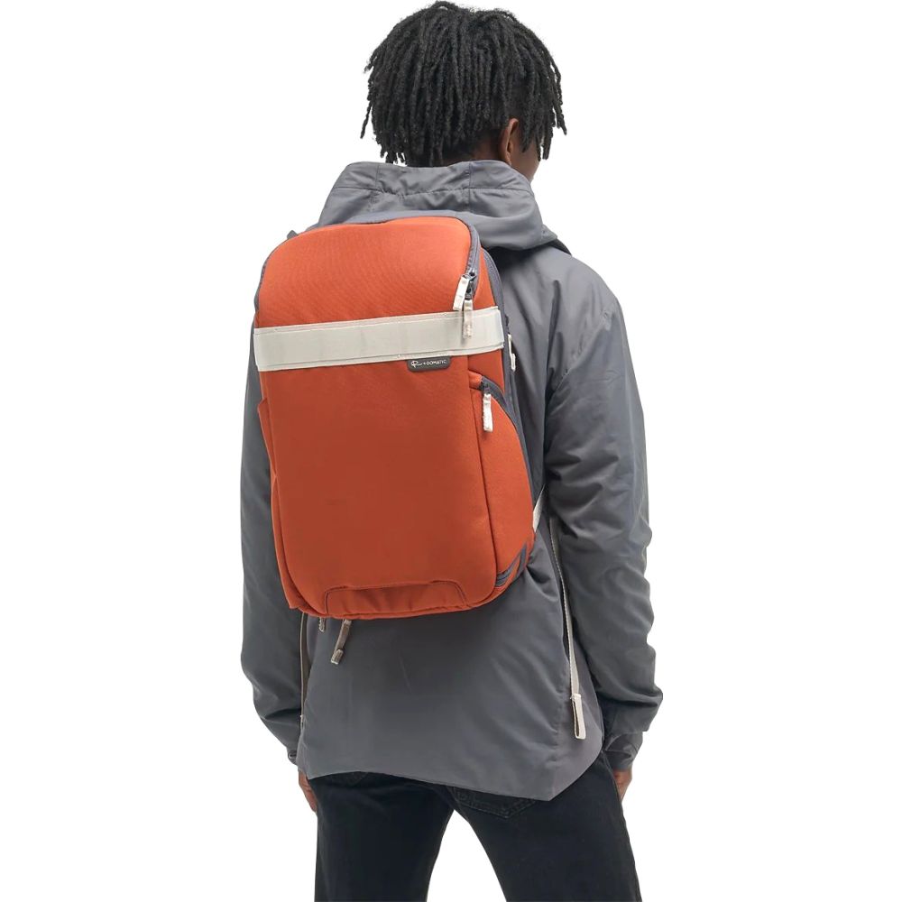 Gomatic Luma Camera Pack 18L, Rust Red