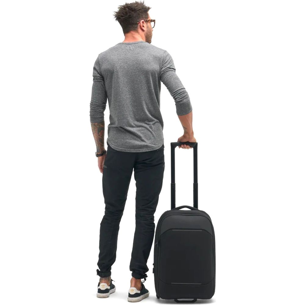 Gomatic Navigator Carry-On 37L