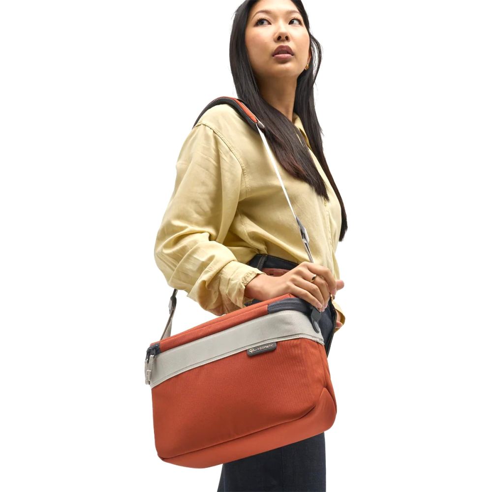 Gomatic Luma Camera Sling 12L, rust red