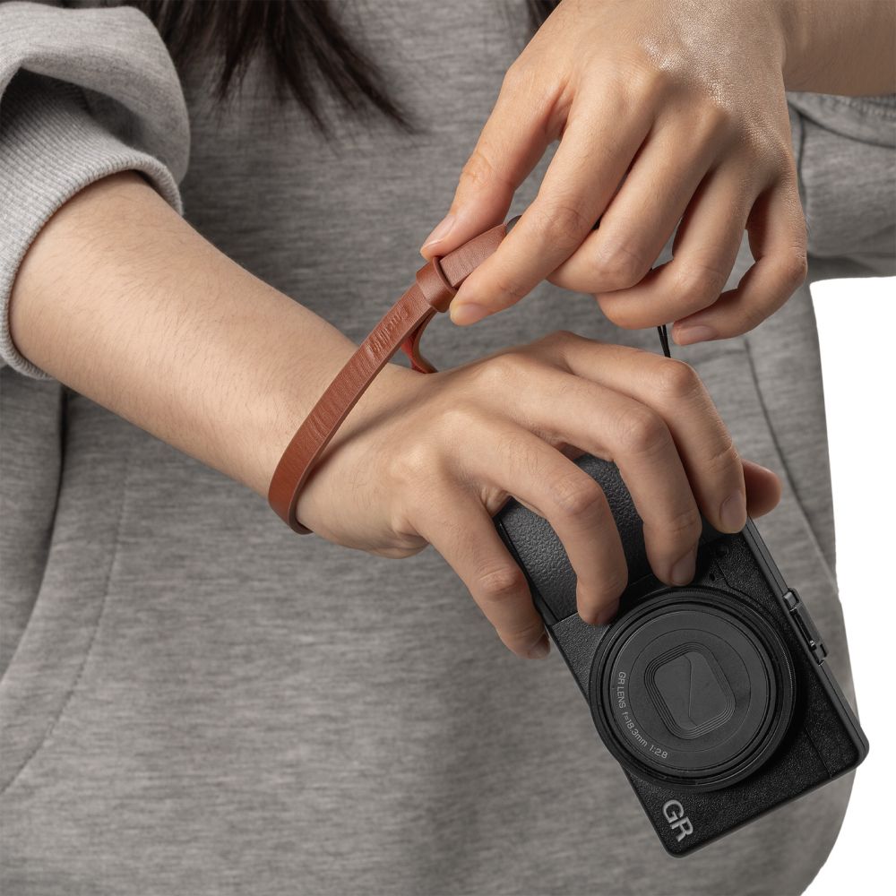 SmallRig 5684 Quick Release Wrist Strap for Ricoh GR Series, Red