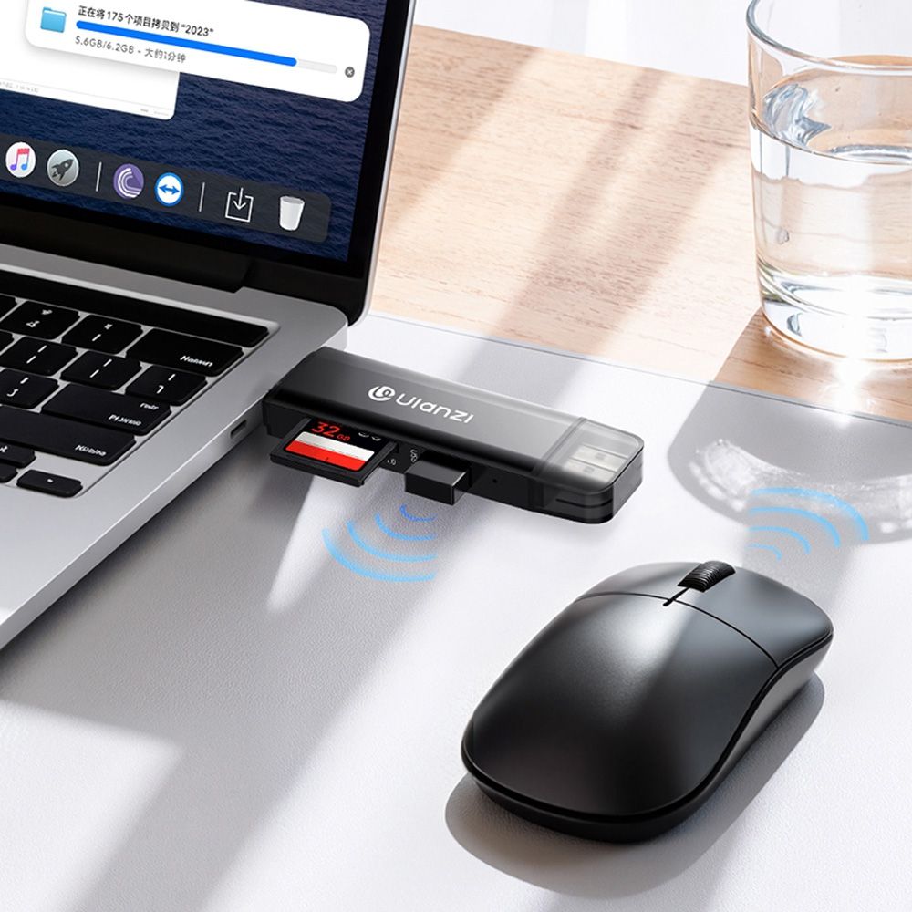 Ulanzi CR3 3-in-1 Card reader 4.0 with USB and USB-C