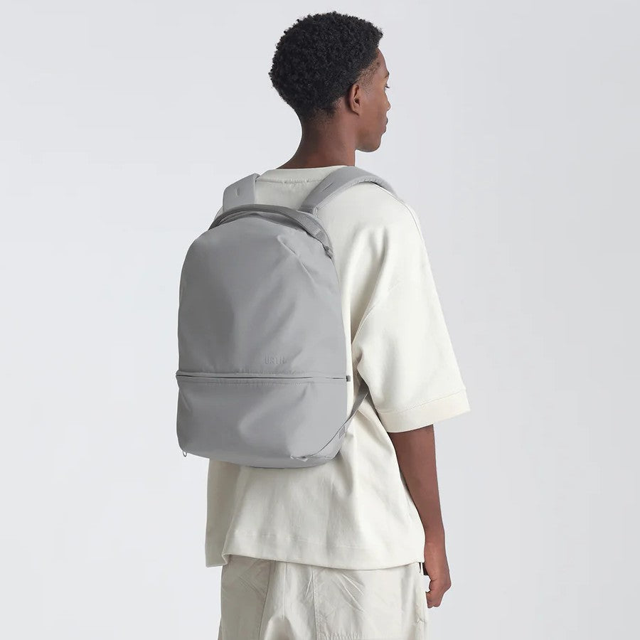 Urth Arkose 20L Backpack (Stone)