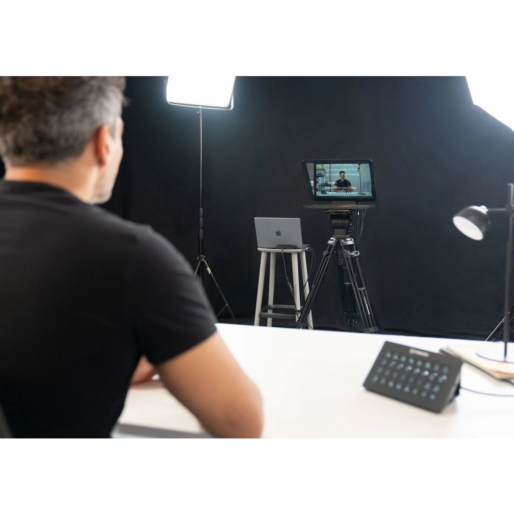 Elgato Prompter XL Full-Sized Teleprompter with Removable Display