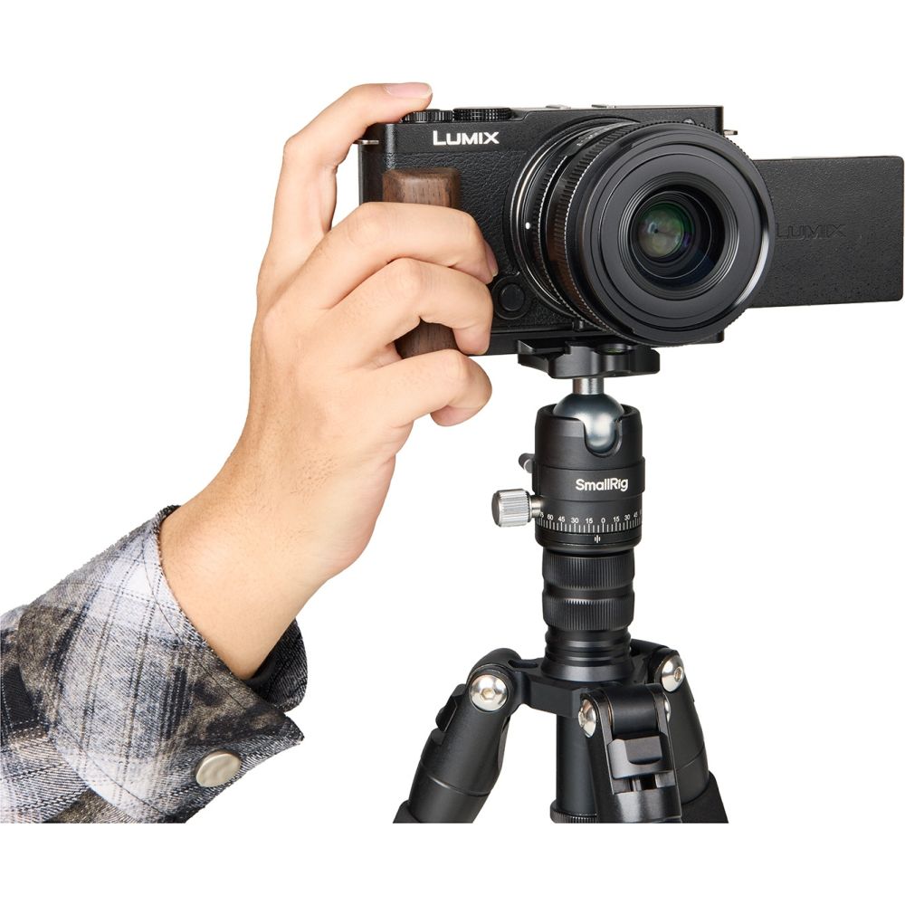 SmallRig 5945 L-Shaped Mount Plate with Wooden Handle for Panasonic S9