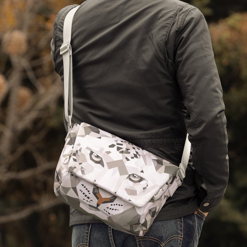SmallRig Creative Design Sling bag Wild China Film Series with Snow Leopard Pattern 6045