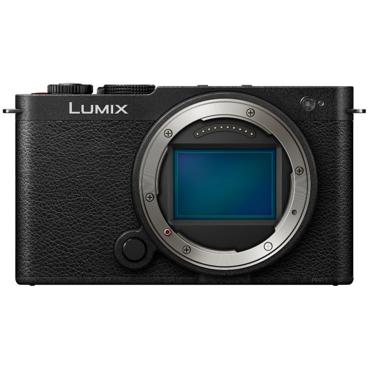Panasonic Lumix S9 Body Jet Black + Lumix S 70-300mm f/4.5-5.6 Macro OIS