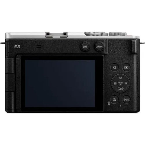 Panasonic Lumix S9 Body Silver/Black + Lumix S 28-200mm f/4-7.1 MACRO