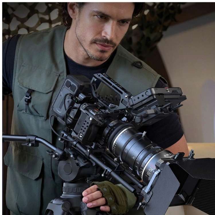 SmallRig 6776 "HawkLock" Cage for Sony FX5