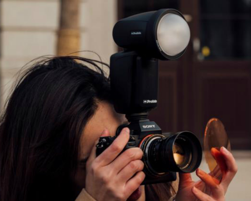 Profoto reporter flash