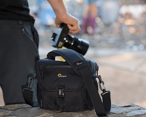 Shoulder bags